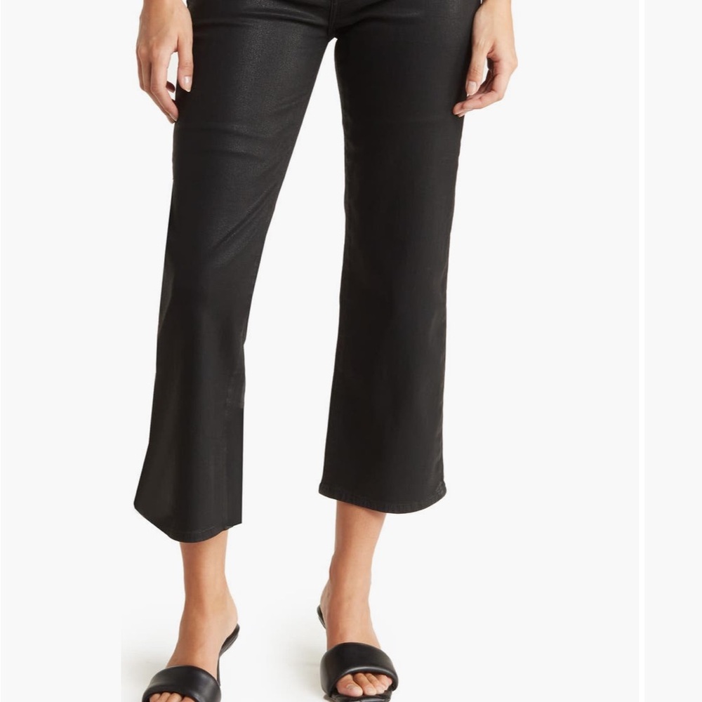 Elegant Black Cropped Trousers